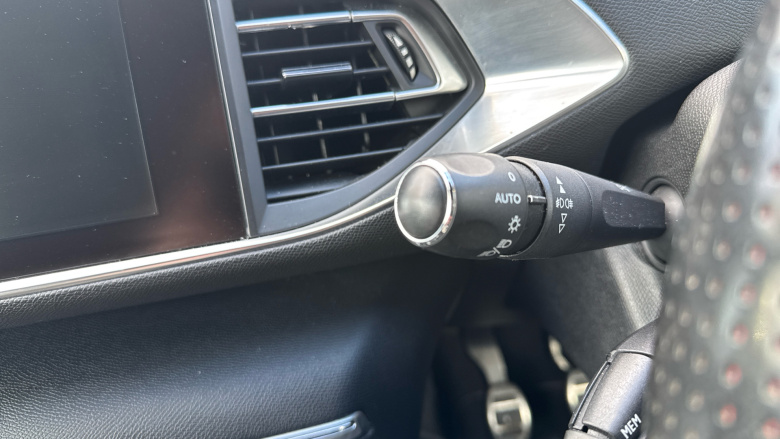 Peugeot 308 1.6 BlueHDi 120 GT Line 5dr Diesel Hatchback